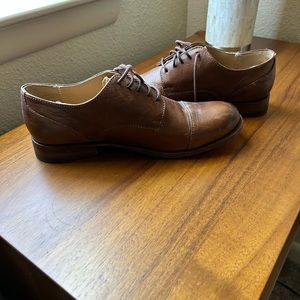 Frye Oxfords. Women’s size 8. $30